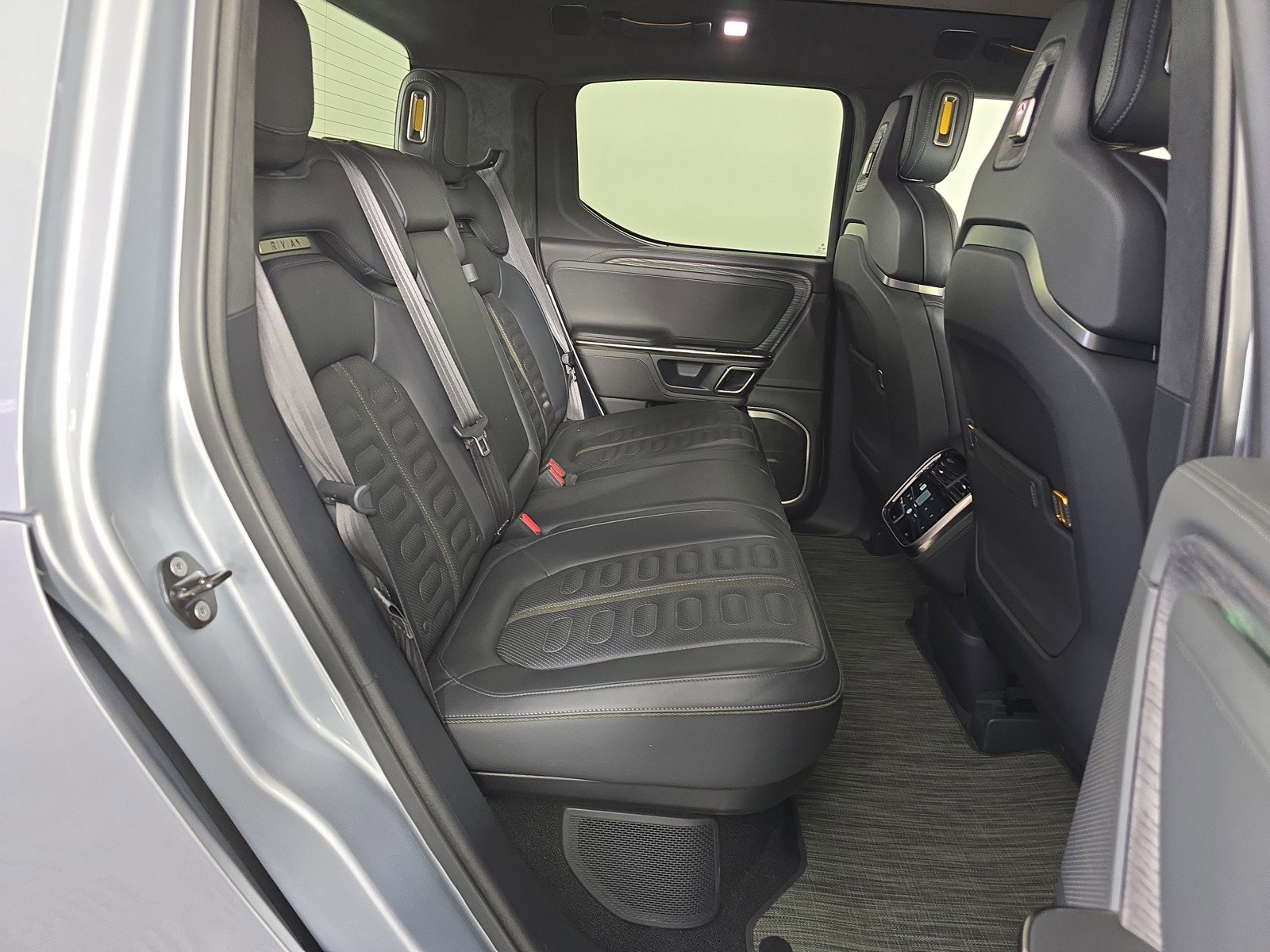 Used 2022 Rivian R1T Adventure AWD/4WD image 22