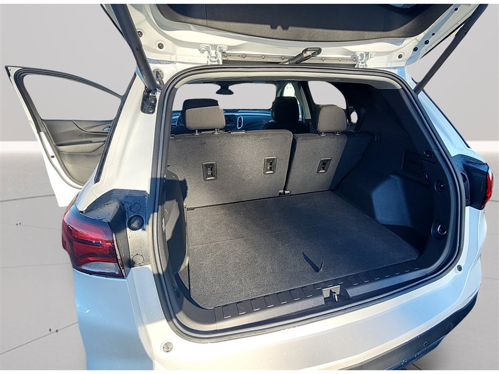 Used 2024 Chevrolet Equinox LT image 18