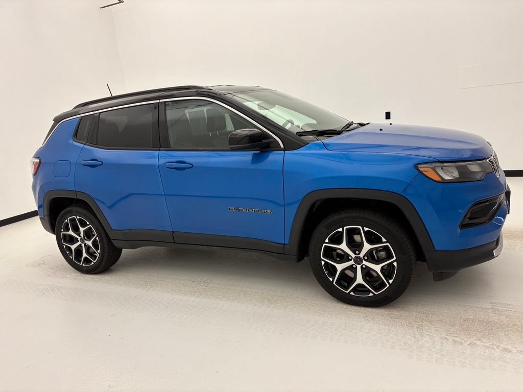 Used 2025 Jeep Compass Limited AWD/4WD video 1