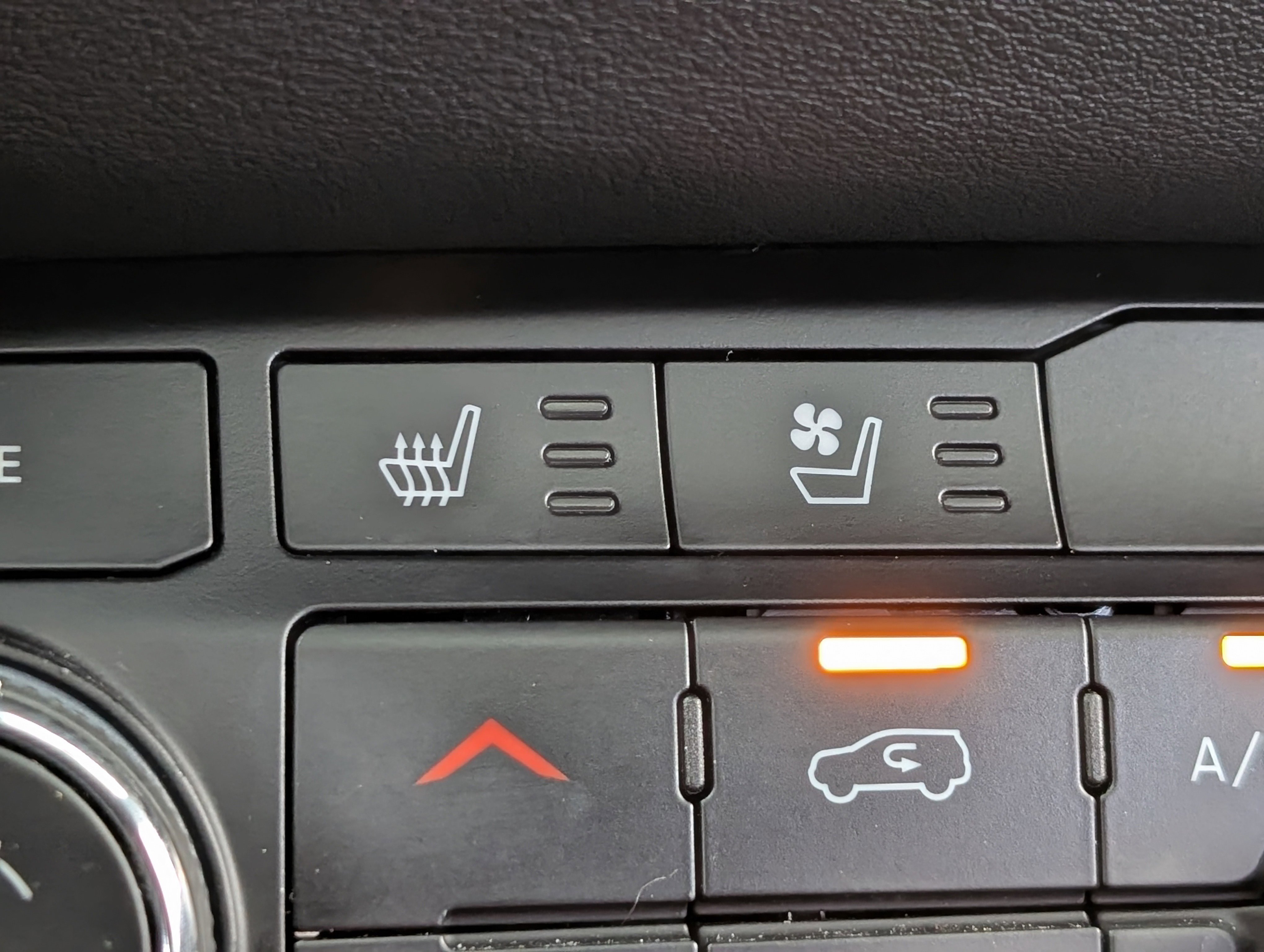 Used 2025 Dodge Durango R/T image 37