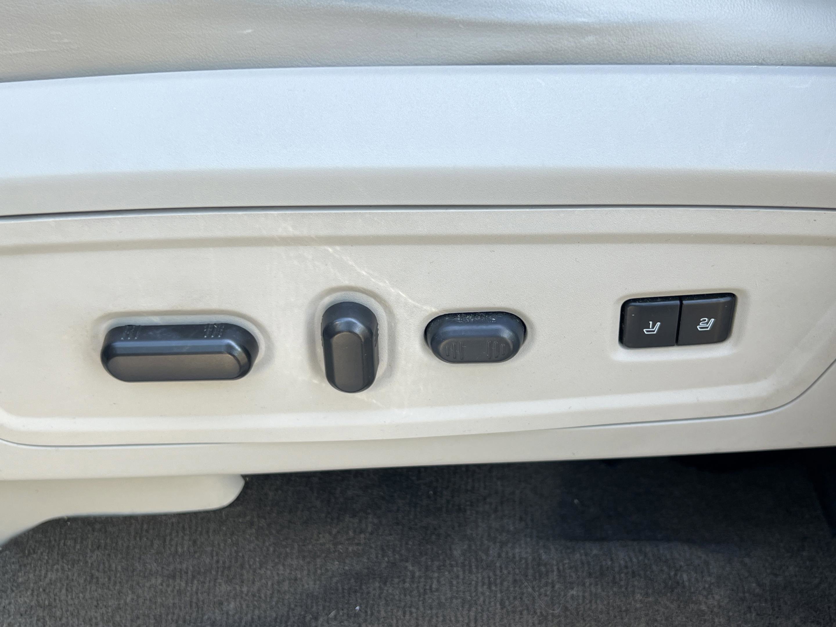 Used 2017 Lincoln Navigator Select image 28