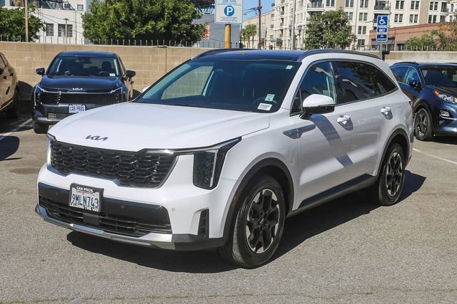 Used 2024 Kia Sorento S w/ Panoramic Sunroof Package image 5