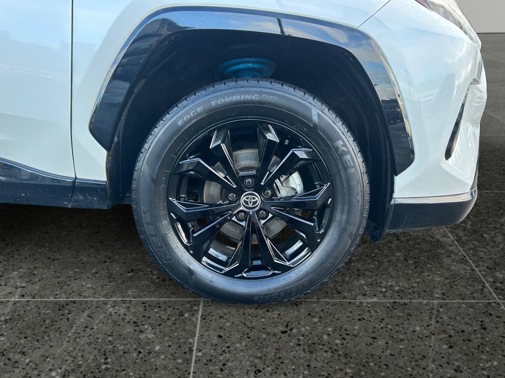 Used 2022 Toyota RAV4 SE image 9