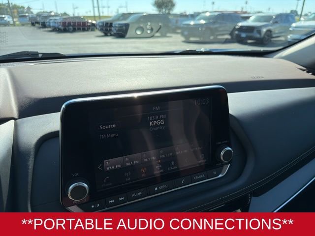 Used 2022 Nissan Rogue SV image 14