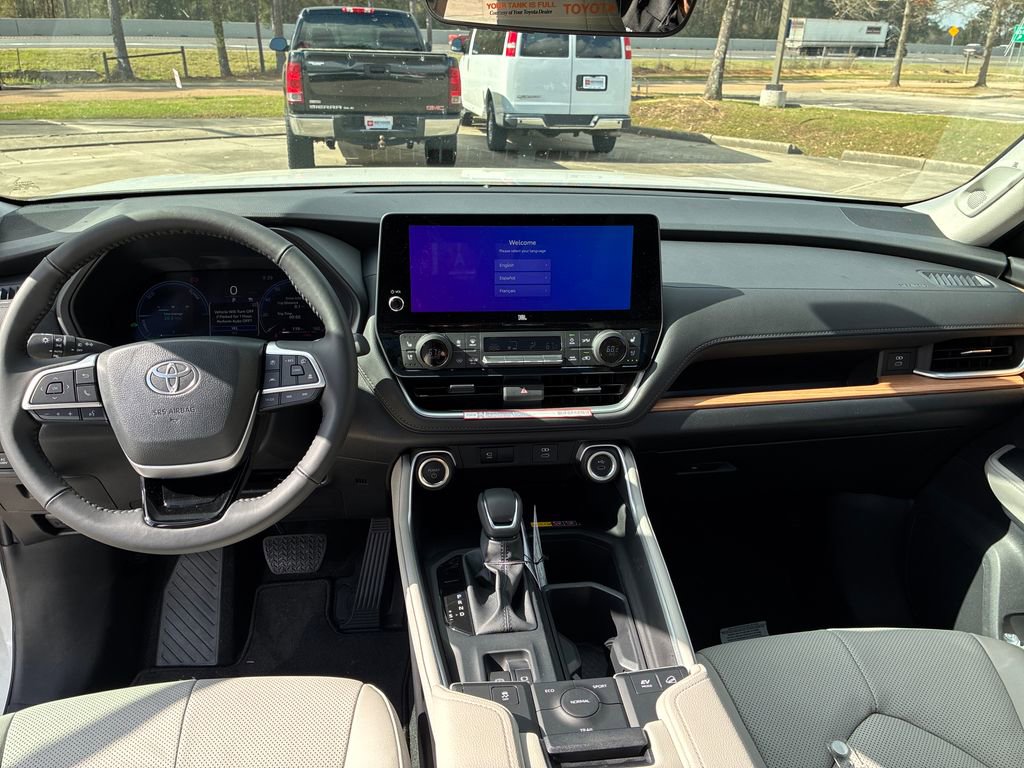 New 2026 Toyota Grand Highlander Limited image 19
