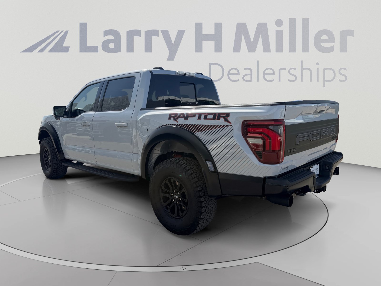 Used 2025 Ford F150 Raptor AWD/4WD image 3