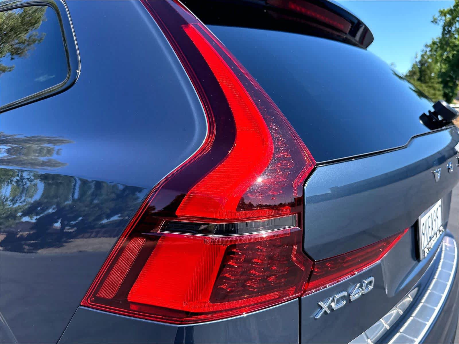 Used 2026 Volvo XC60 T8 Plus w/ Protection Package Premier AWD/4WD image 32