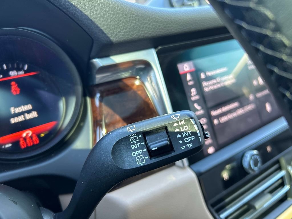 Used 2023 Porsche Macan Turbo image 26