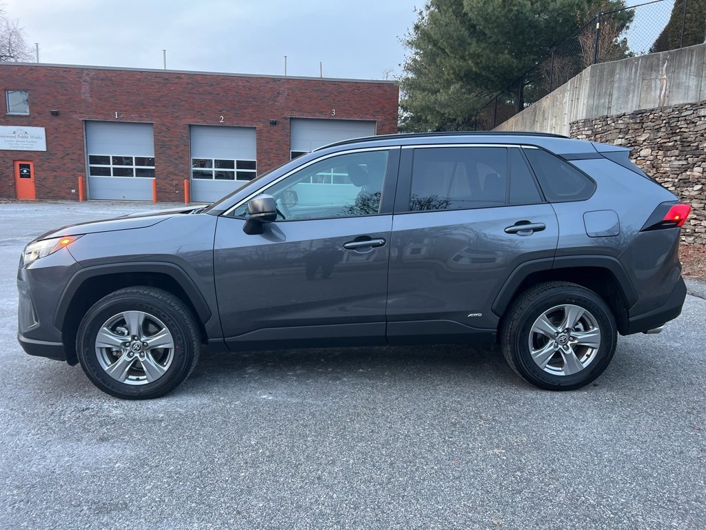 Used 2025 Toyota RAV4 LE image 2