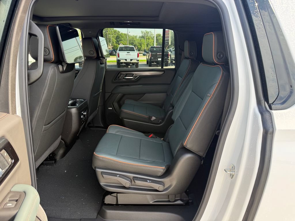 New 2026 GMC Yukon XL AT4 w/ AT4 Premium Plus Package AWD/4WD image 22