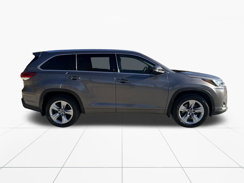 Used 2019 Toyota Highlander Limited image 10