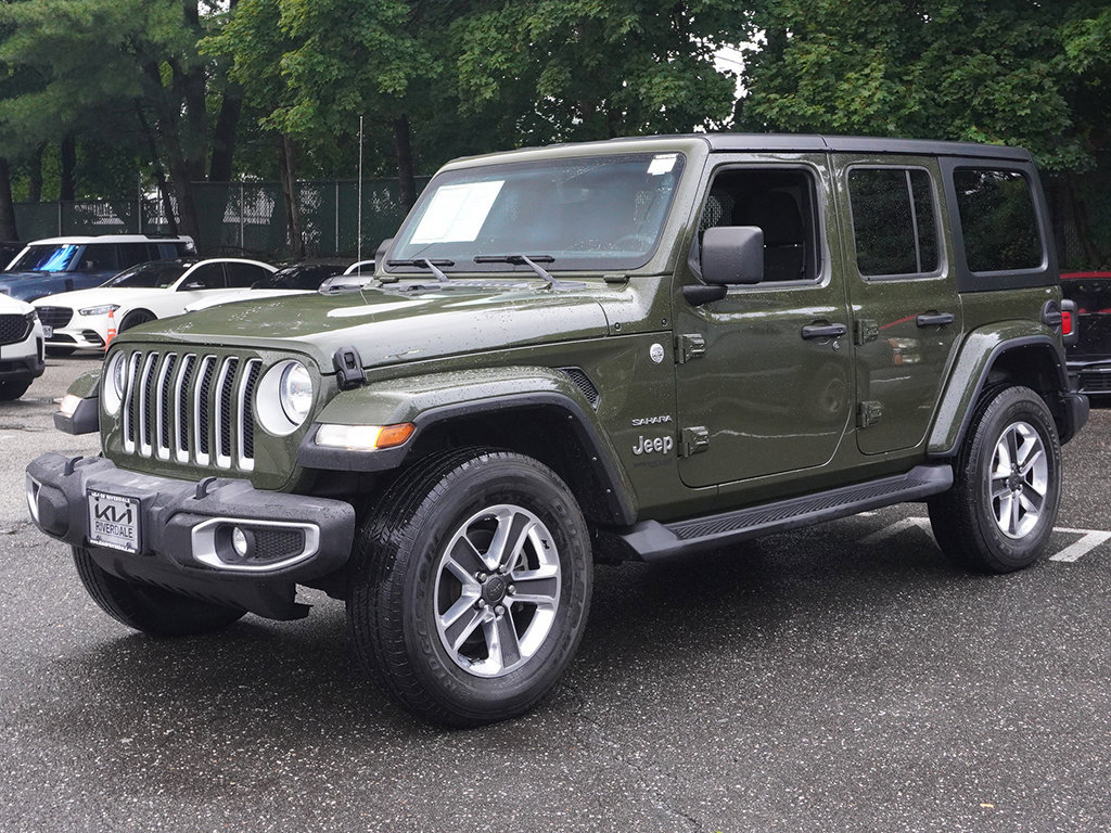 Used 2022 Jeep Wrangler Unlimited Sahara AWD/4WD image 5