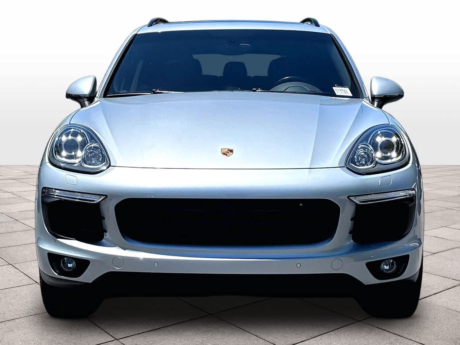 Used 2017 Porsche Cayenne Platinum Edition AWD/4WD image 3