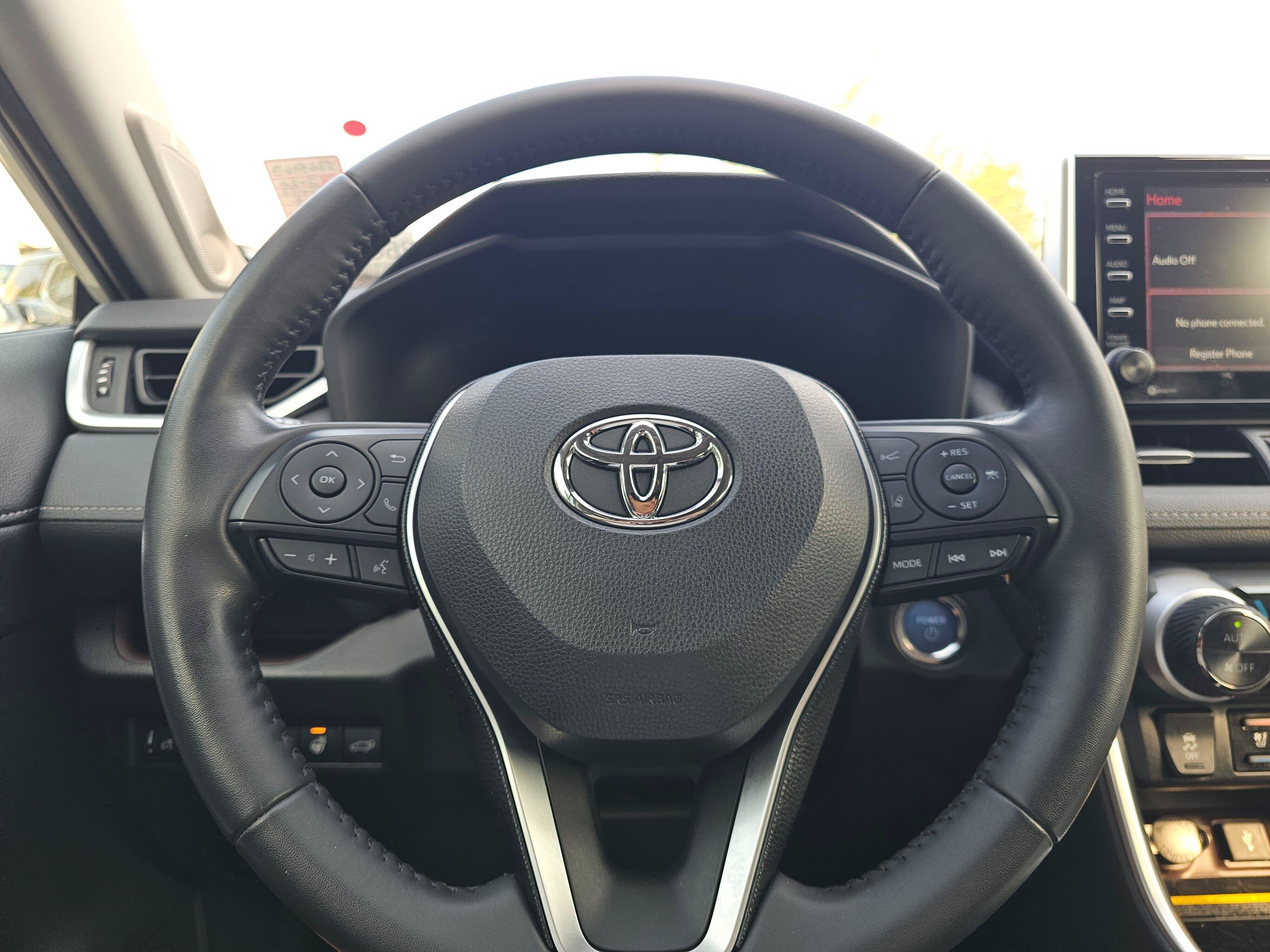 Used 2020 Toyota RAV4 Limited AWD/4WD image 26