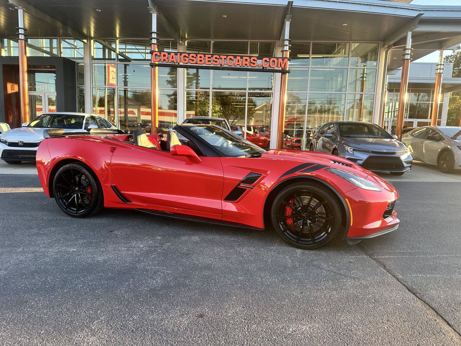 Used 2019 Chevrolet Corvette Grand Sport w/ Carbon Flash Badge Package RWD image 1