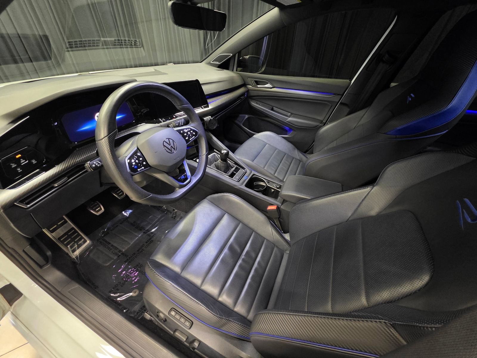 Used 2023 Volkswagen Golf 20th Anniversary Edition image 18