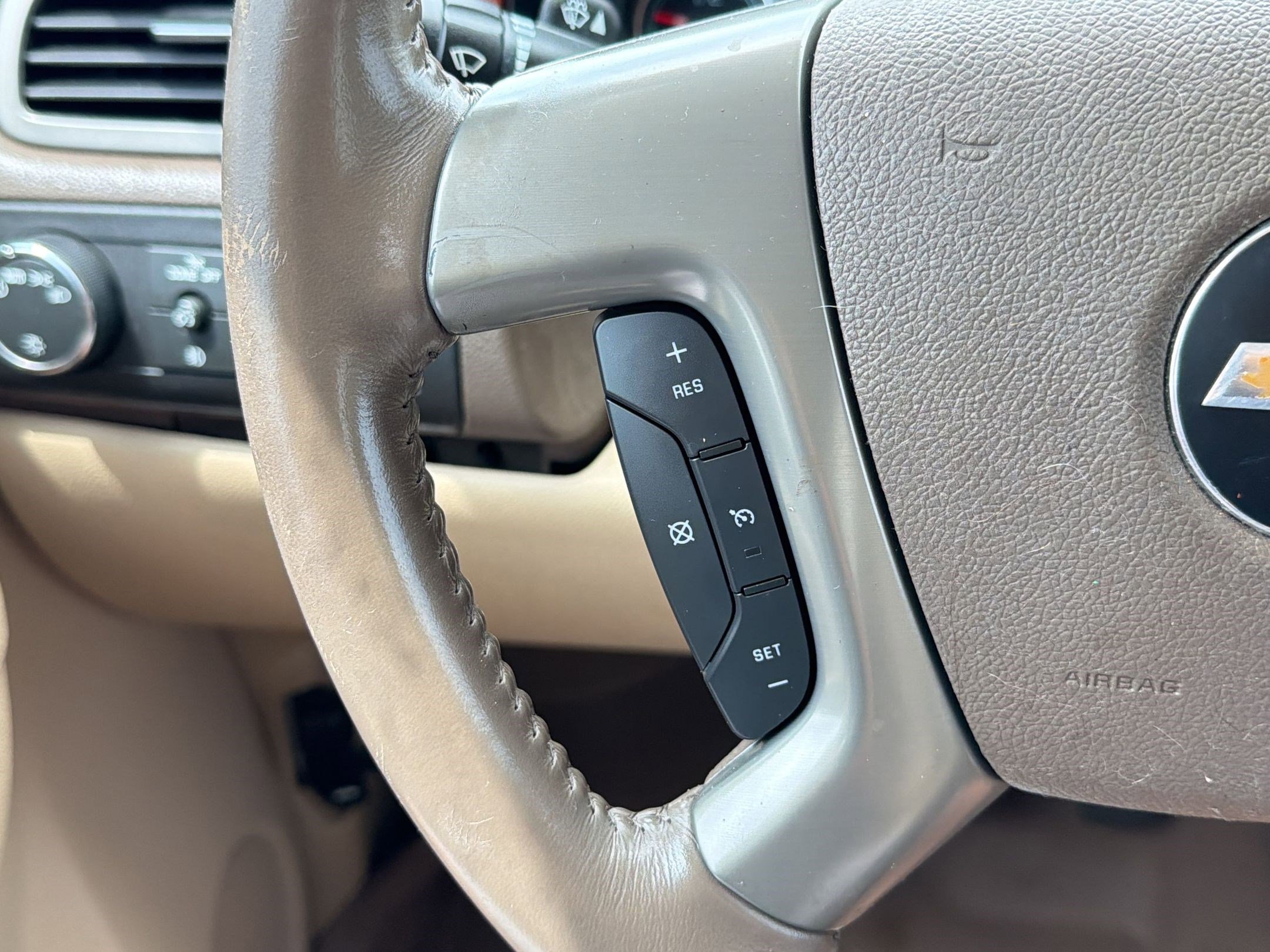 Used 2012 Chevrolet Tahoe LT RWD image 16