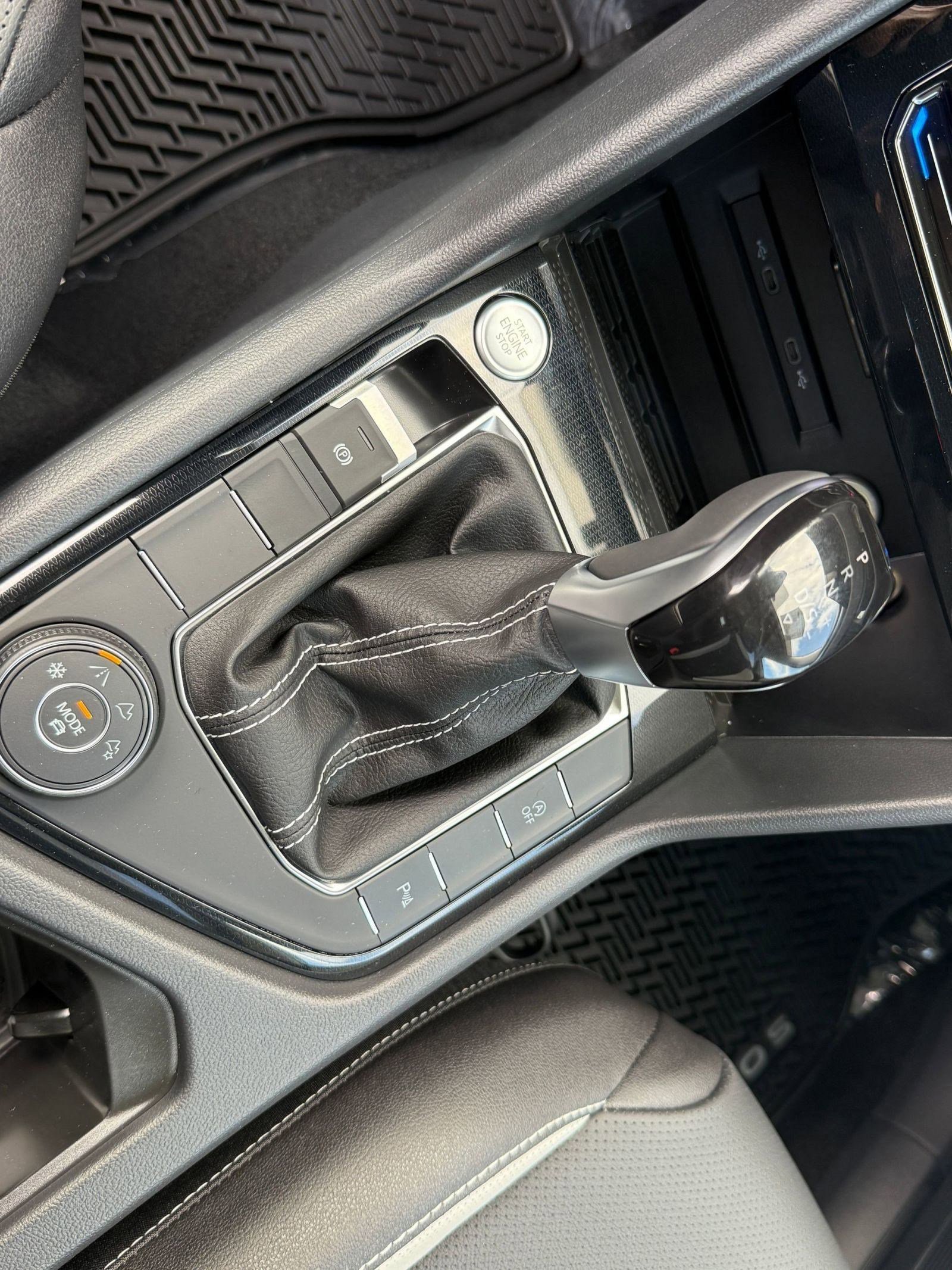 New 2026 Volkswagen Taos SEL image 17