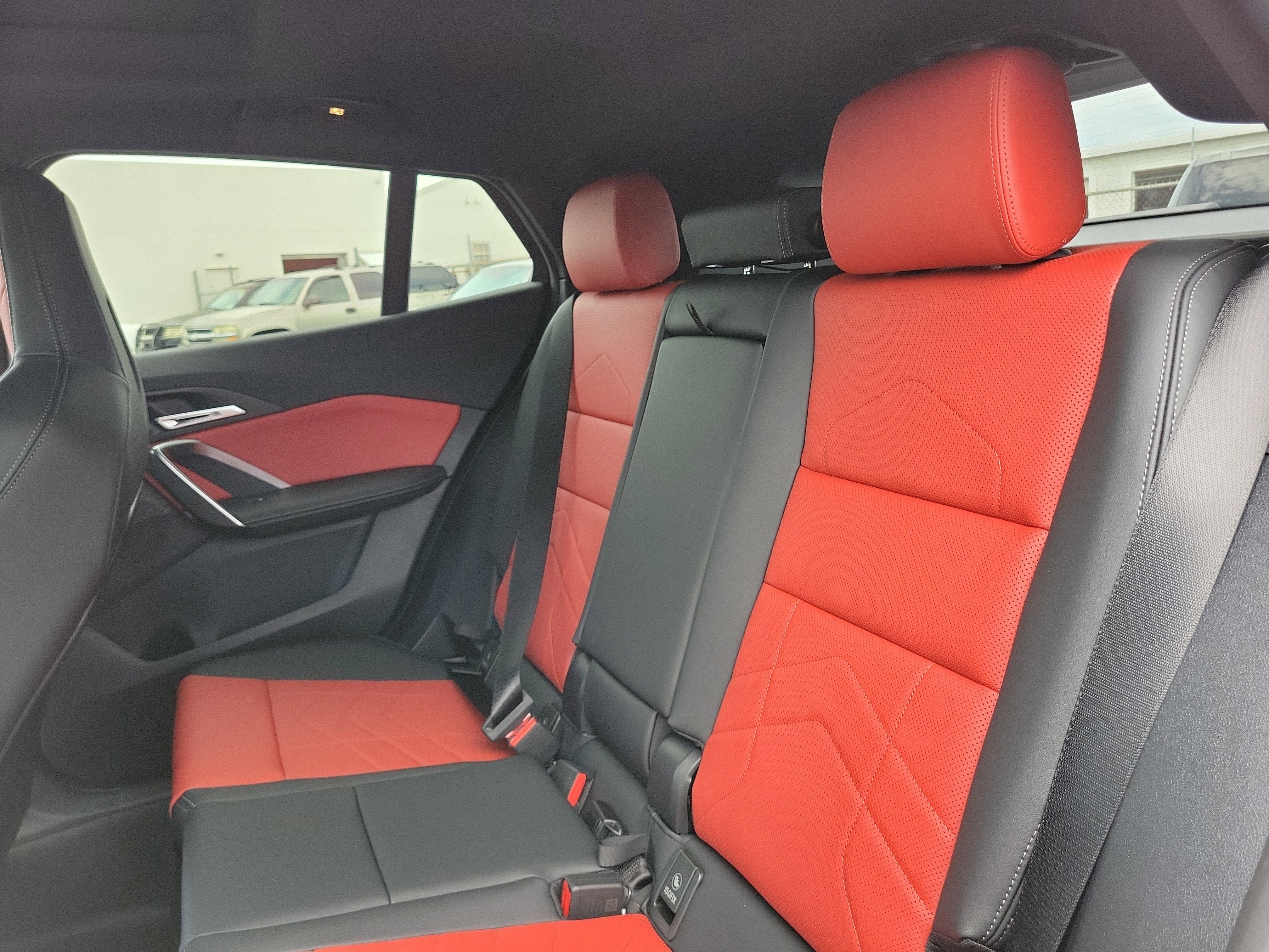 New 2026 BMW X2 M35i w/ Technology Package AWD/4WD image 8