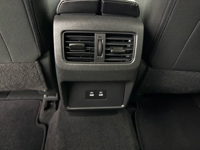 Used 2024 Nissan Rogue SV FWD image 33
