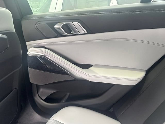 Certified 2026 BMW X6 xDrive40i AWD/4WD image 19