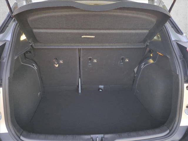 Used 2020 Nissan Kicks SR image 6