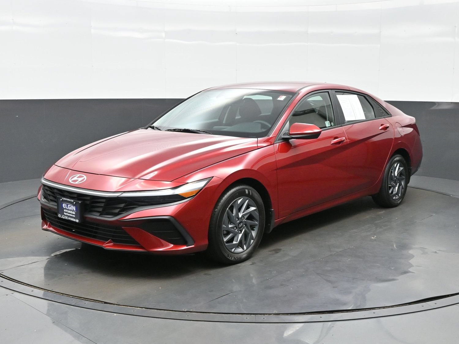Certified 2024 Hyundai Elantra SEL FWD image 2