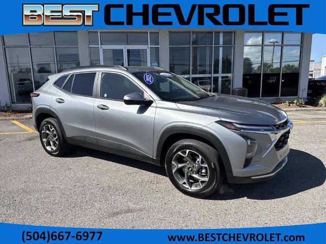 Used 2025 Chevrolet Trax LT w/ LT Convenience Package FWD image 1