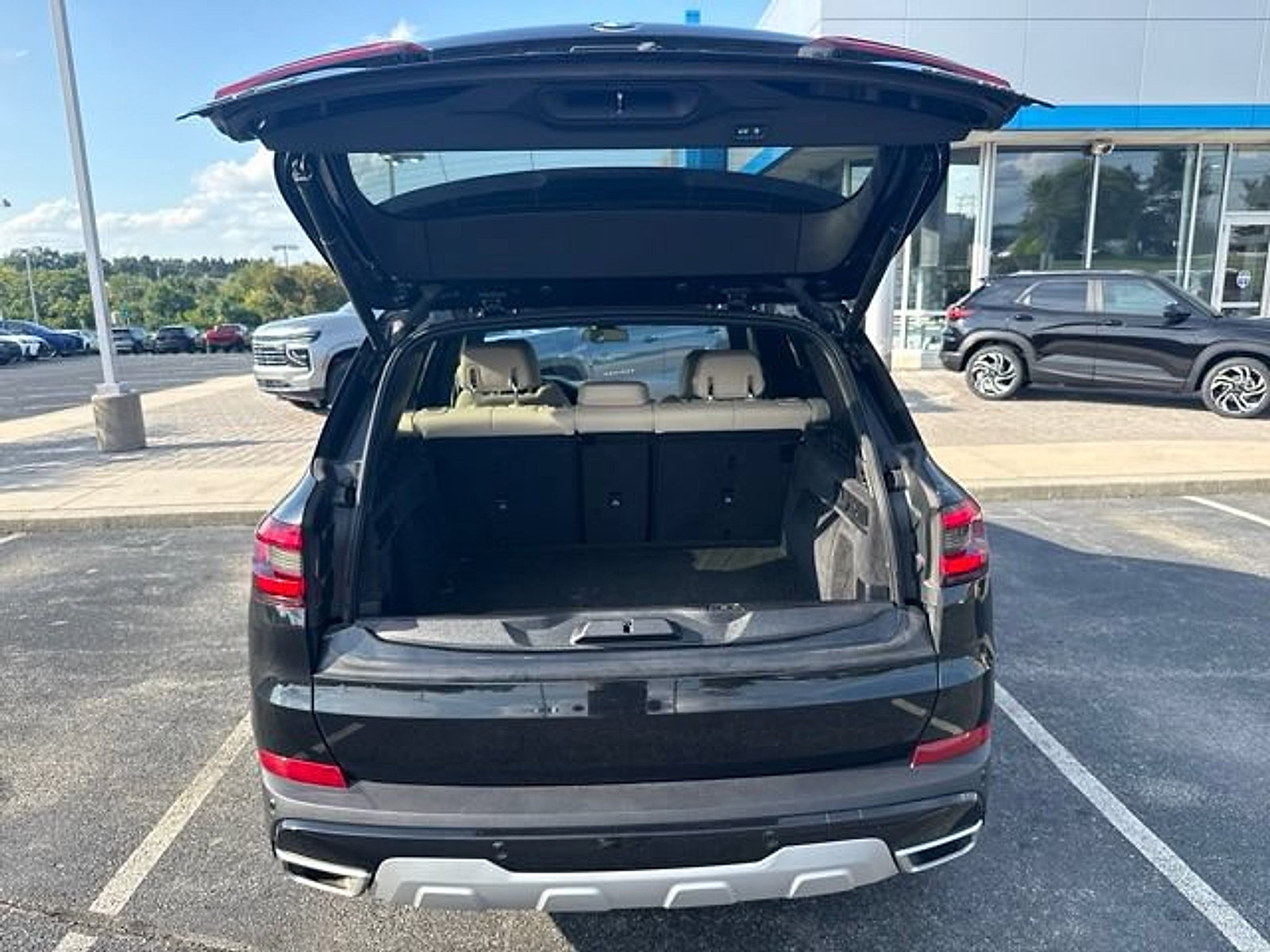 Used 2022 BMW X5 xDrive40i w/ Premium Package AWD/4WD image 30