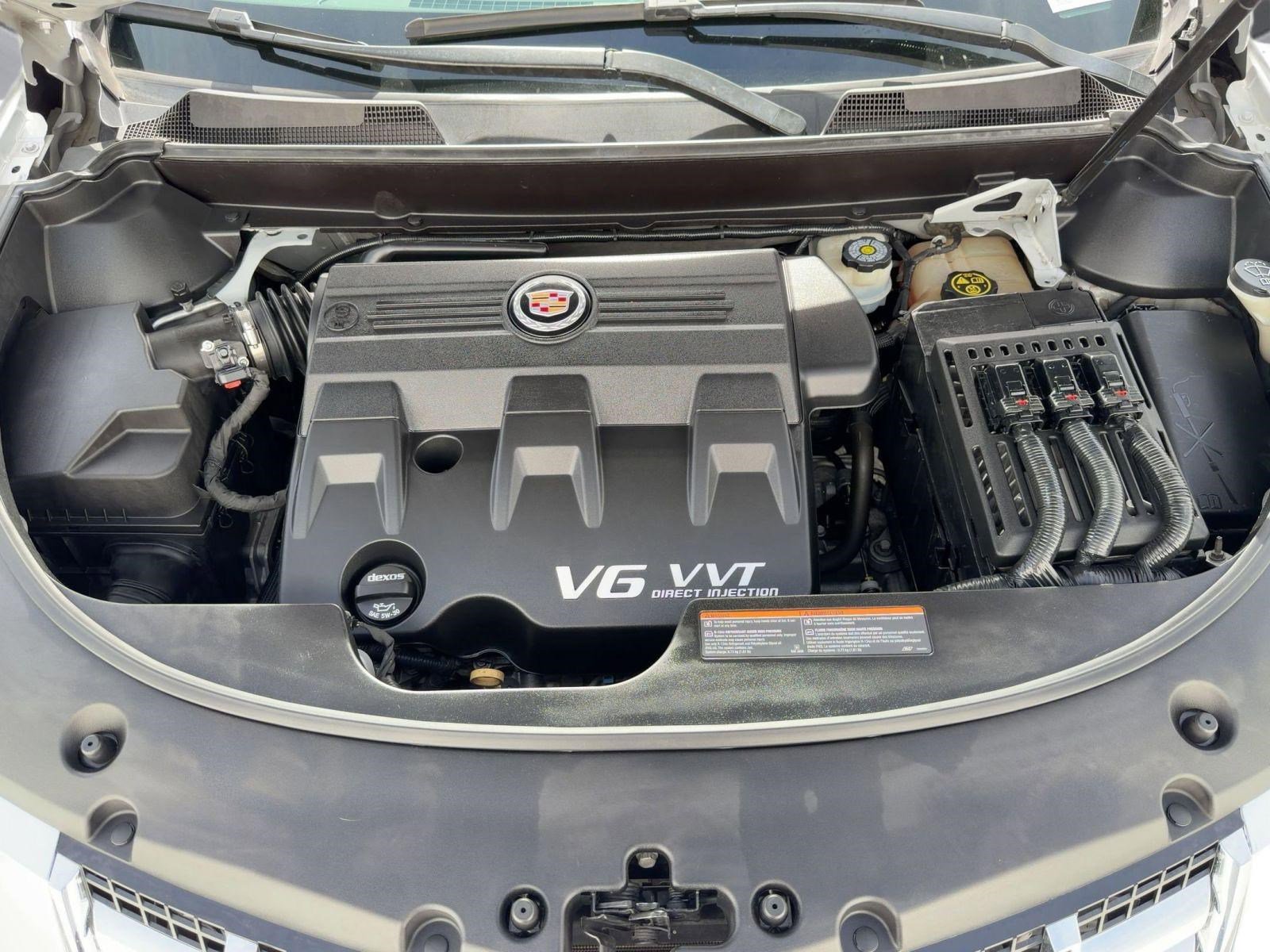 Used 2014 Cadillac SRX Luxury w/ Driver Awareness Package image 30