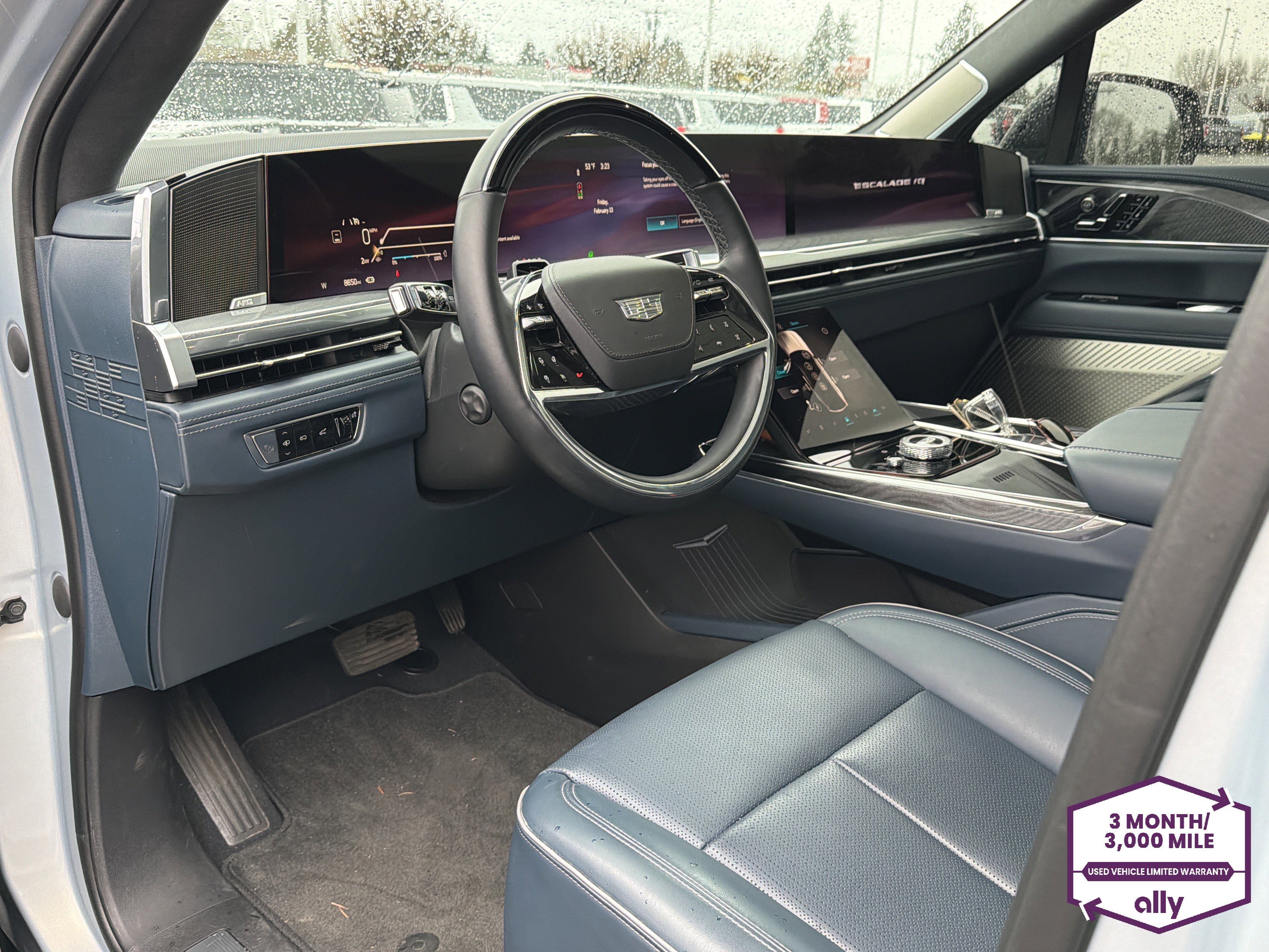 Used 2025 Cadillac Escalade IQ Sport 2 w/ LPO, ONYX Package image 9