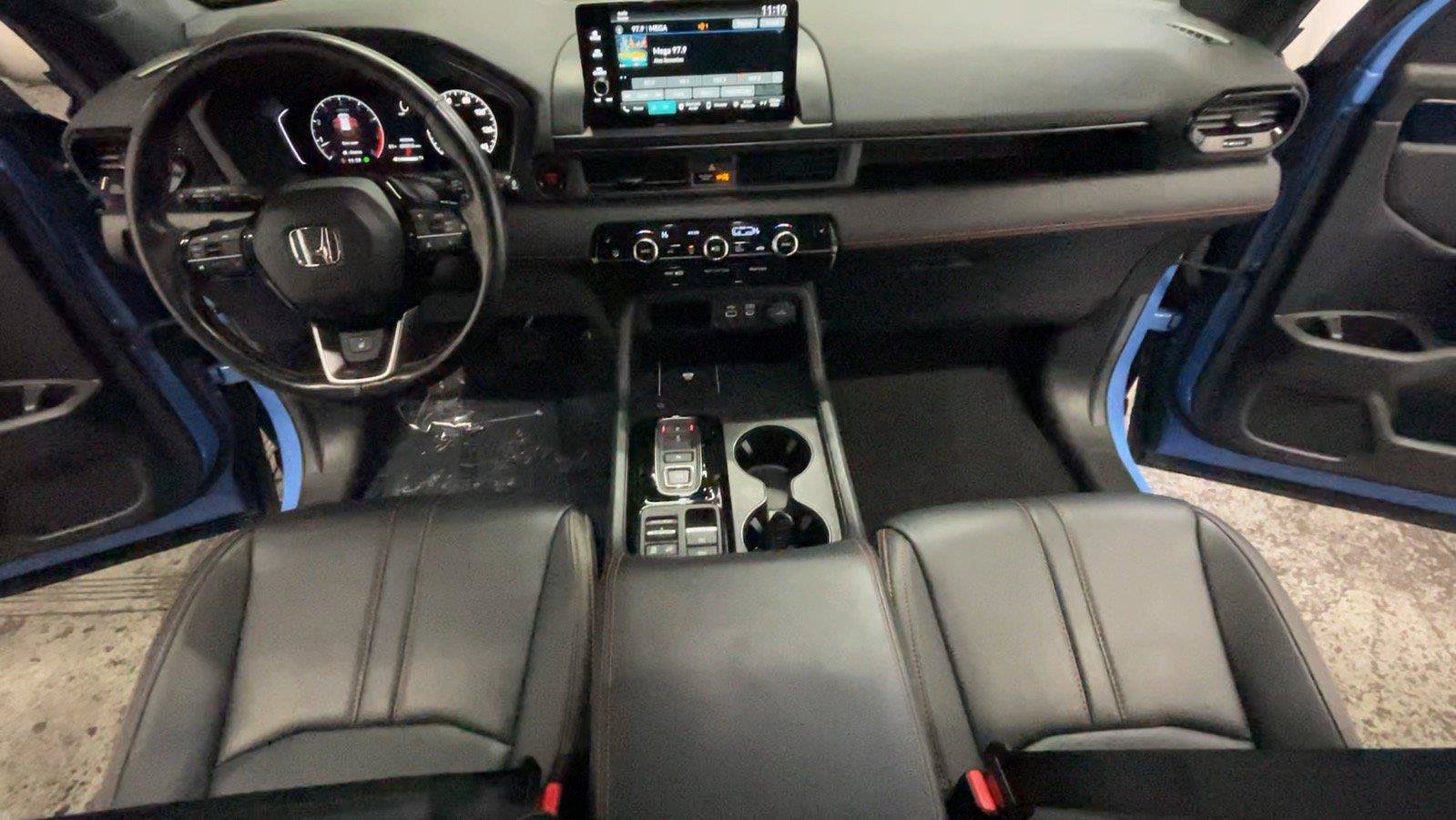 Used 2025 Honda Pilot TrailSport image 28