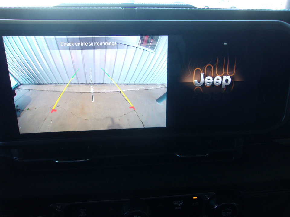 Used 2024 Jeep Wrangler Unlimited Rubicon image 14