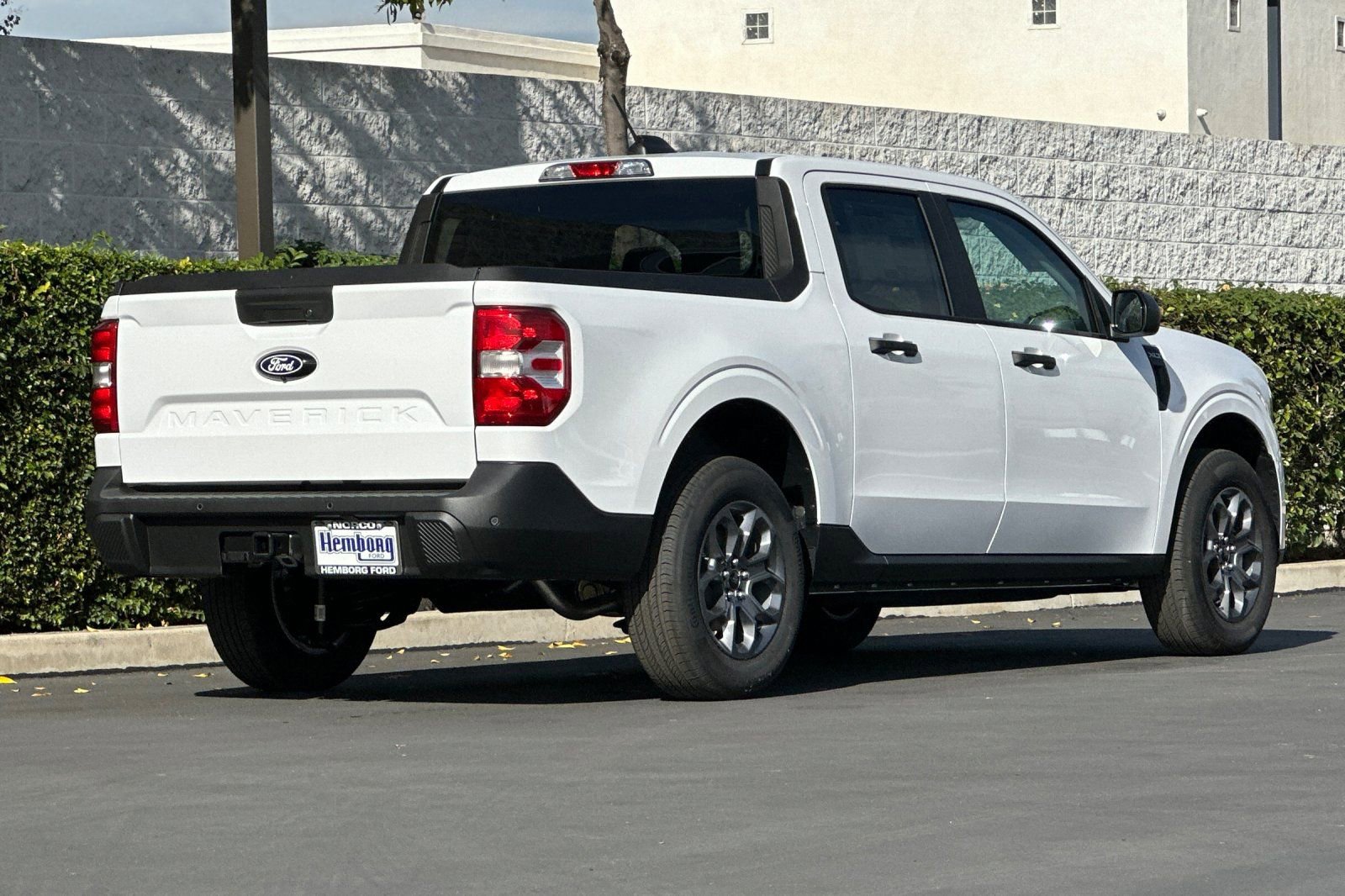 New 2025 Ford Maverick XLT image 4