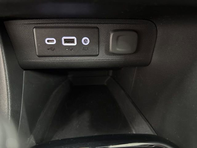 Used 2022 Buick Encore GX Preferred AWD/4WD image 33