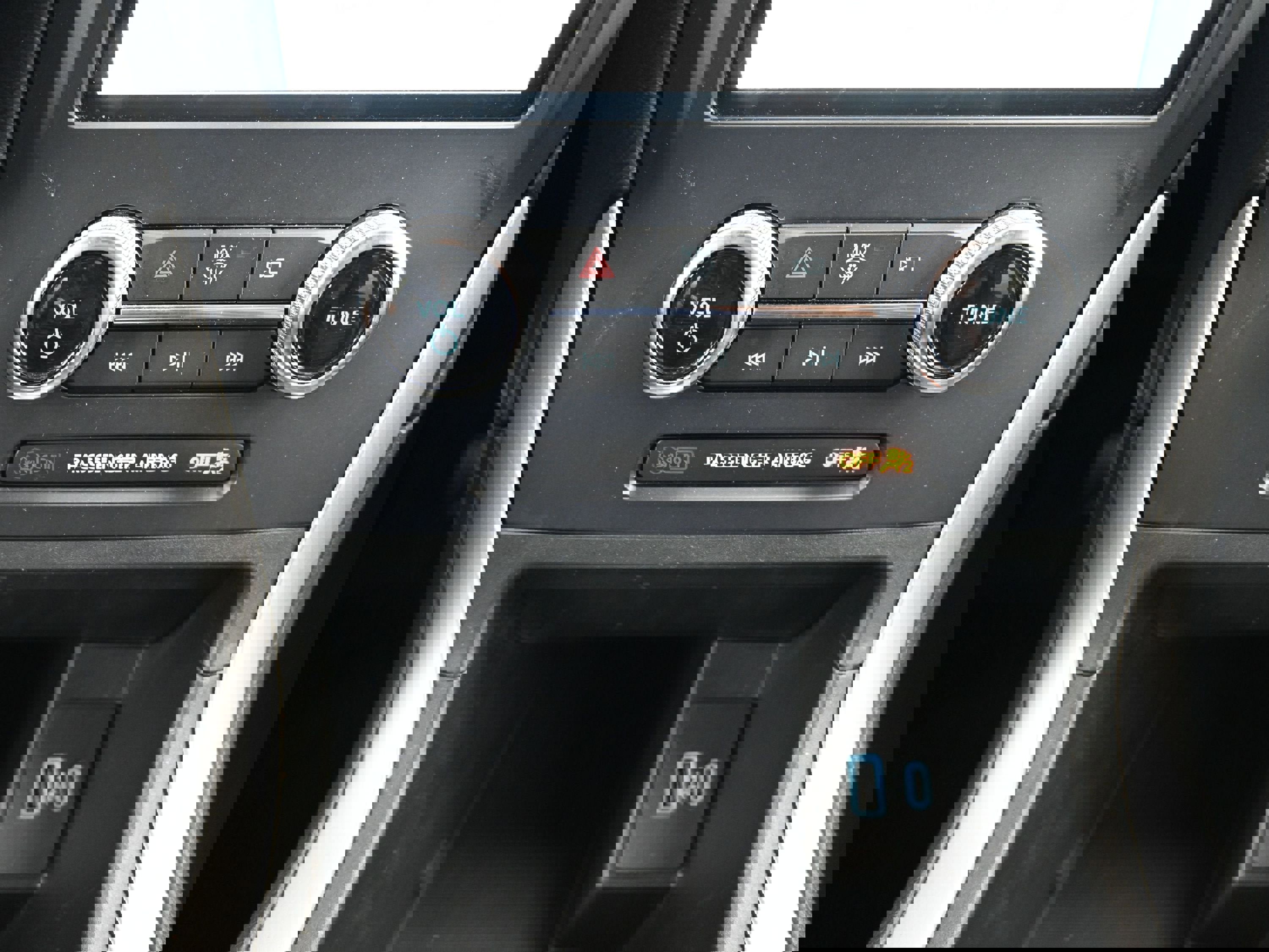 Used 2023 Ford Edge SEL image 69