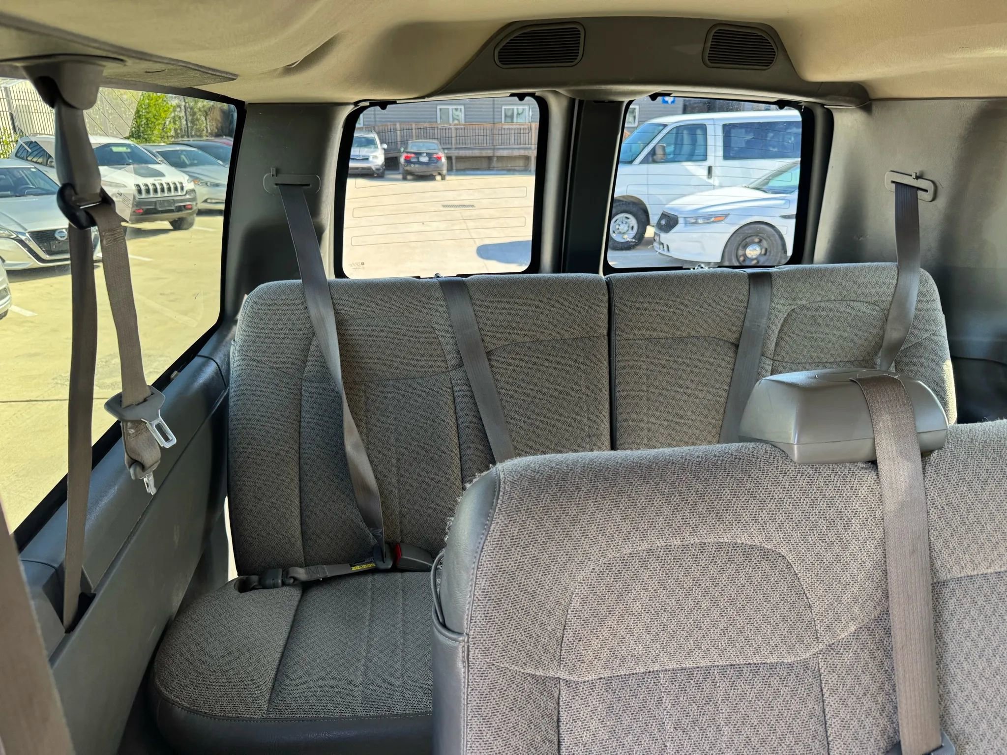 Used 2014 Chevrolet Express 2500 LS image 32