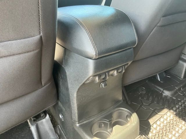 Used 2018 Jeep Wrangler Unlimited Sport AWD/4WD image 35