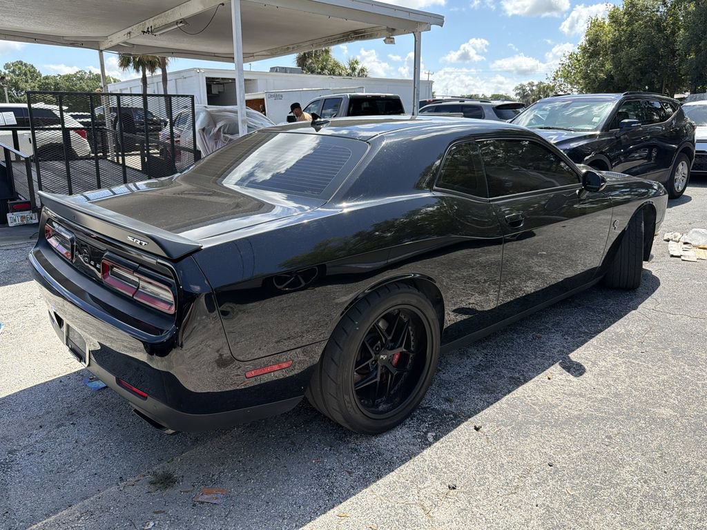 Used 2016 Dodge Challenger SRT Hellcat RWD image 11