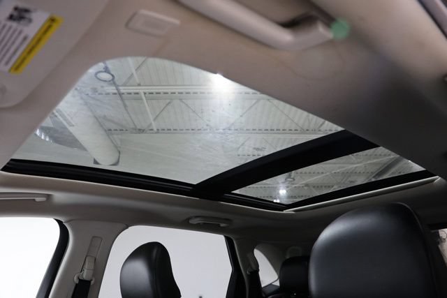 Used 2019 Ford Edge Titanium w/ Equipment Group 301A AWD/4WD image 29