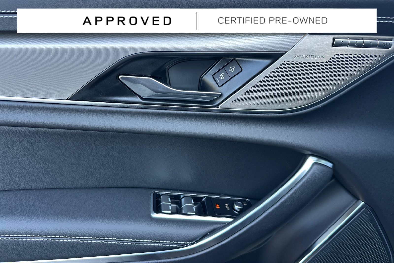 Used 2024 Jaguar XF R-Dynamic SE AWD/4WD image 14