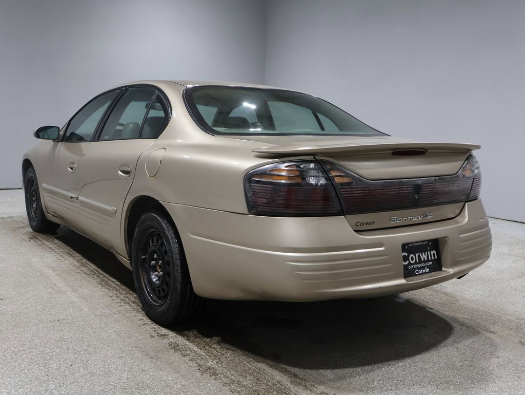 Used 2005 Pontiac Bonneville SE image 11