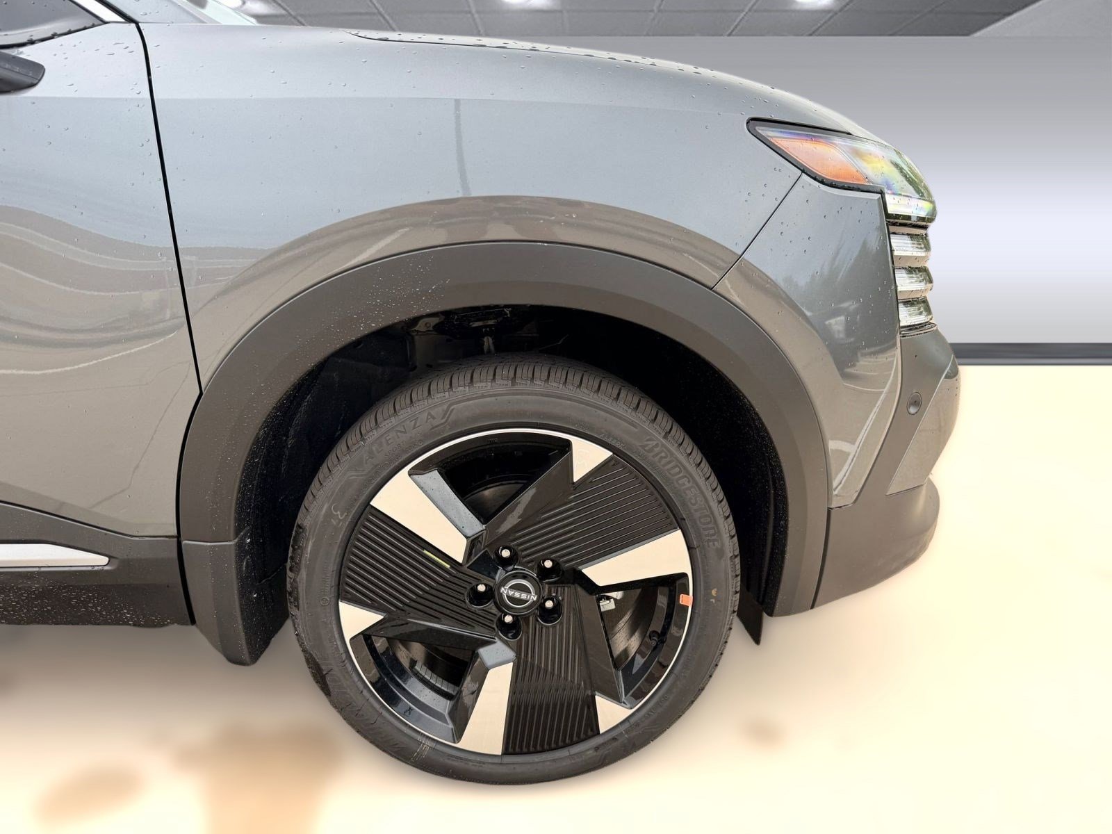 New 2026 Nissan Kicks SR w/ Cold Weather Package image 9