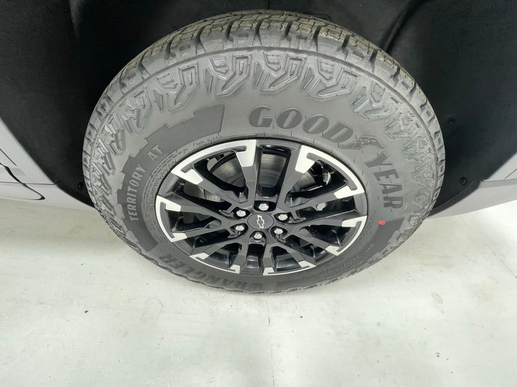 New 2026 Chevrolet Traverse Z71 image 13