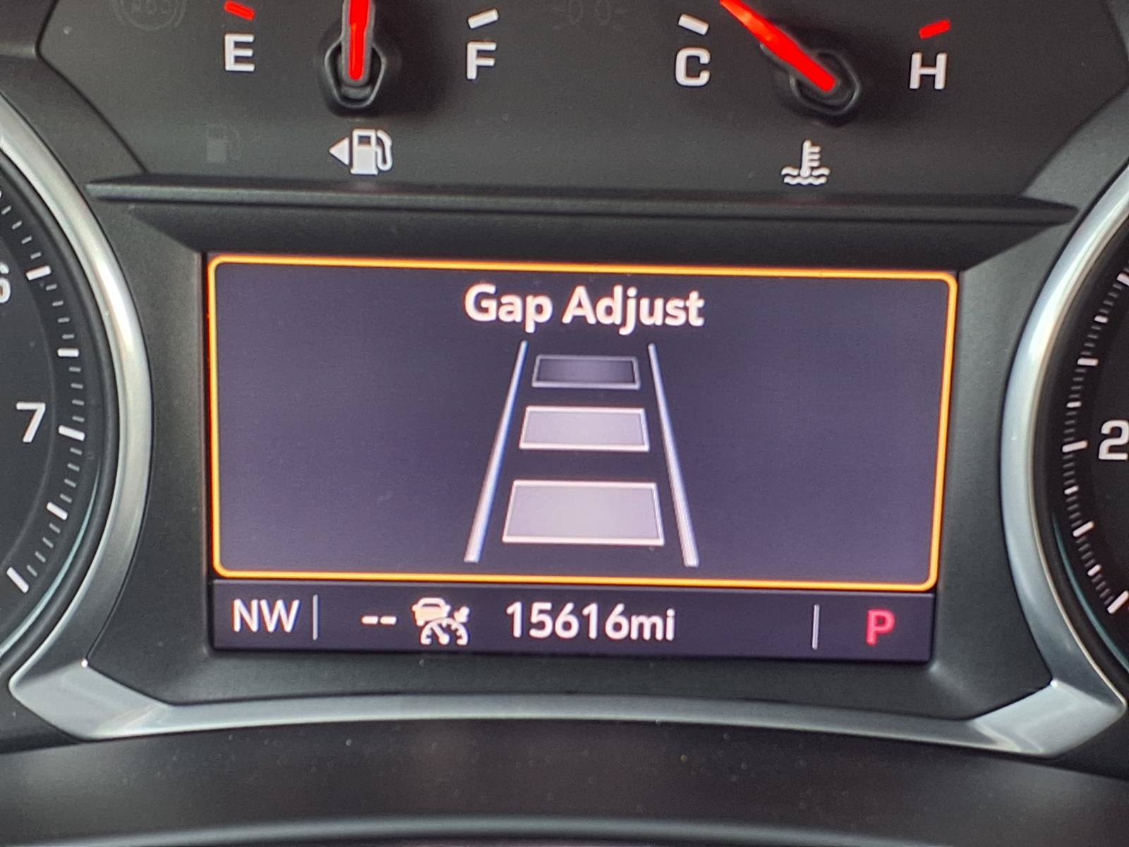 Used 2022 Chevrolet Equinox Premier AWD/4WD image 16