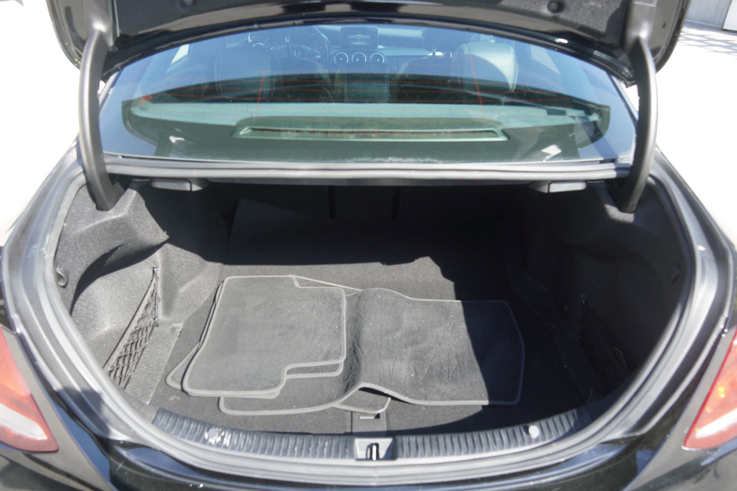 Used 2018 Mercedes-Benz C 300 4MATIC Sedan image 24