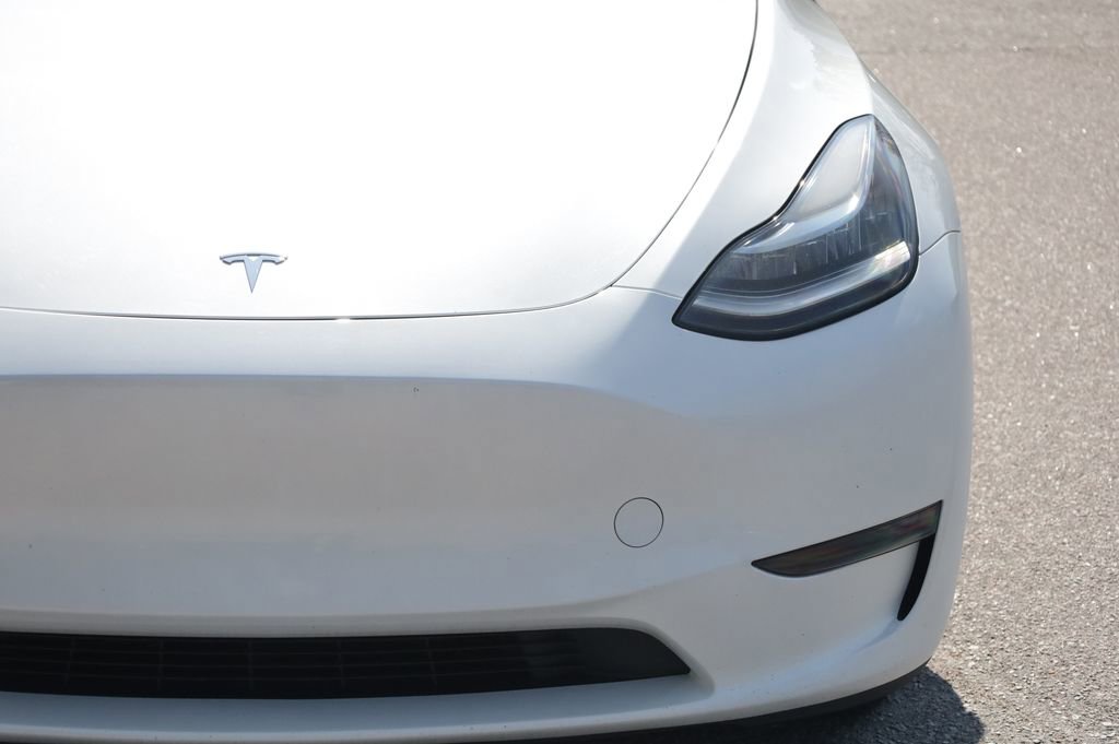 Used 2023 Tesla Model Y Long Range AWD/4WD image 9