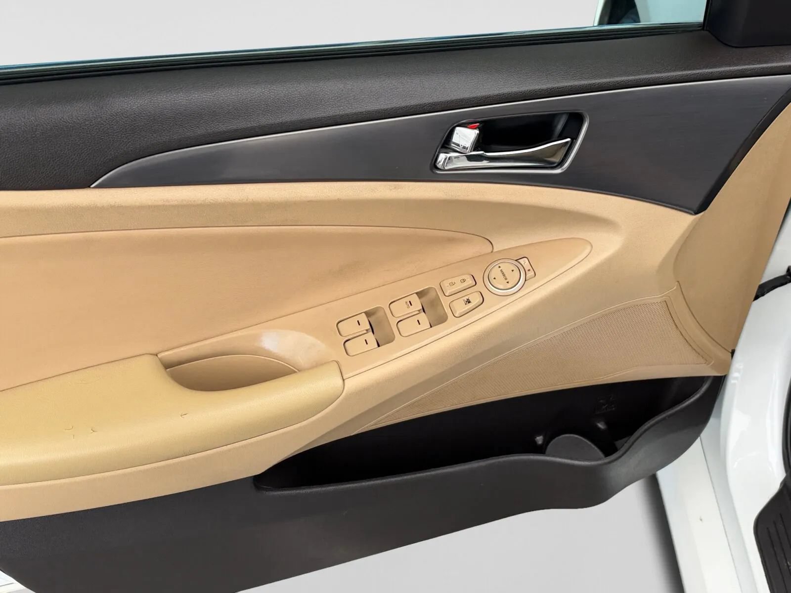 Used 2011 Hyundai Sonata Hybrid FWD image 10