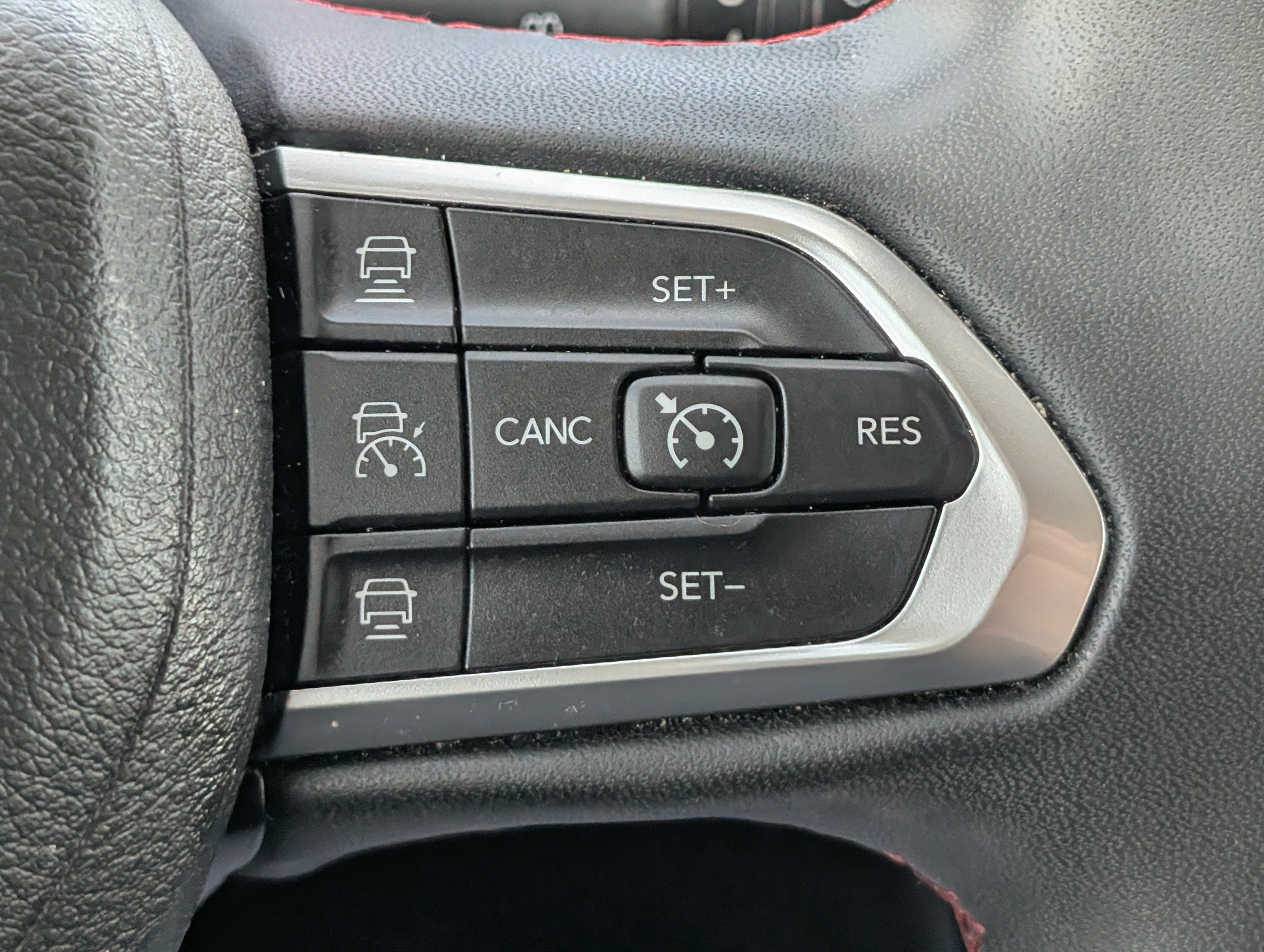 Used 2022 Jeep Compass Trailhawk w/ Sun and Sound Group AWD/4WD image 23