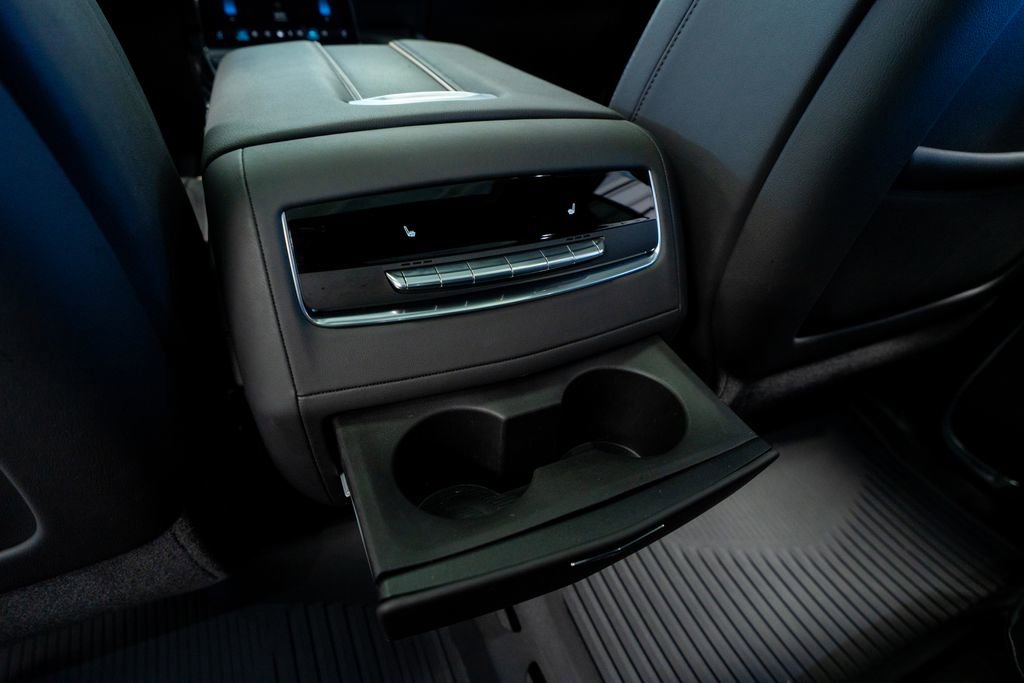 Used 2025 Cadillac Escalade Sport w/ LPO, ONYX Package image 46